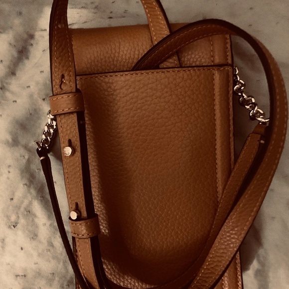 BIG PRICE DROP!! Kate Spade NY Knott Phone Crossbody On Pebble Leather Brown - Picture 10 of 11